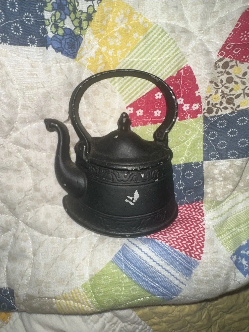 Vintage-Style Black Cast Iron Teapot Decorative Kettle